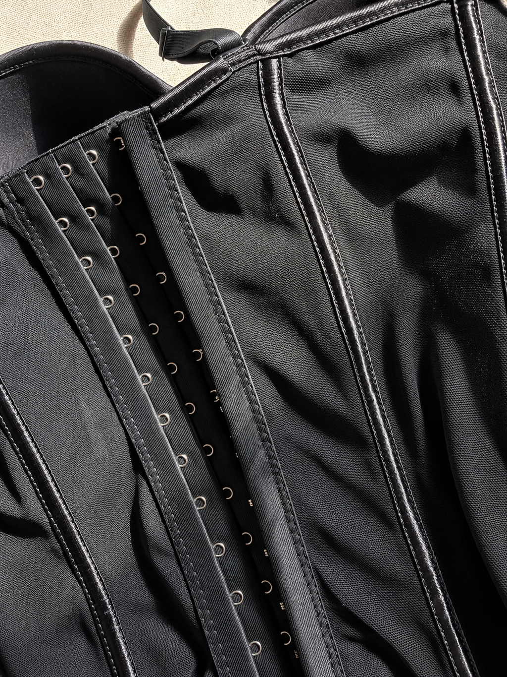 CORSET ENCAJE Y LENTEJUELAS